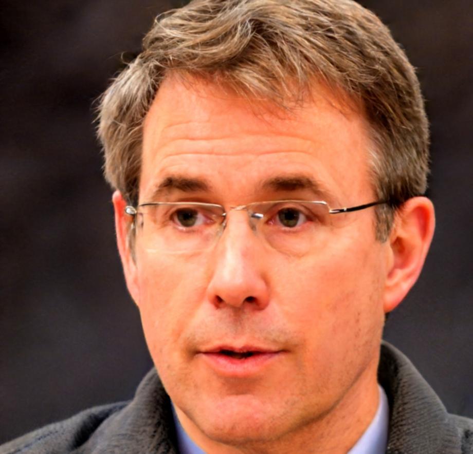 Asier Goikoetxea, experto en finanzas y facilitador de webinars sobre decisiones financieras